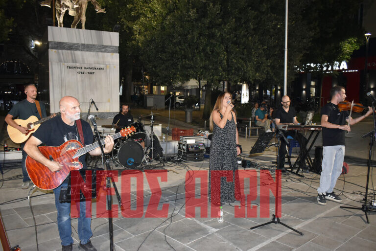 «Οι Ταξιδιώτες»... ταξίδεψαν το κοινό της Καρδίτσας (ΦΩΤΟ & ΒΙΝΤΕΟ)