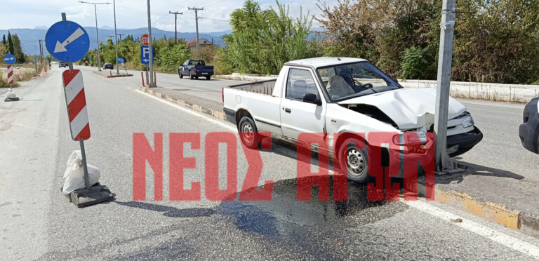 Τροχαίο έξω από το Νοσοκομείο Καρδίτσας