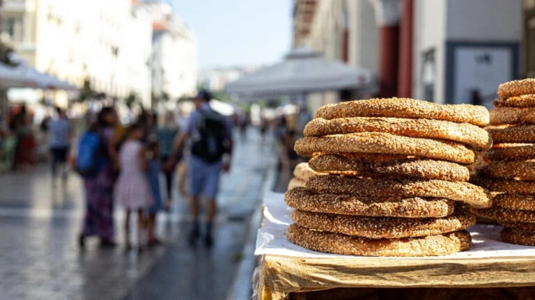 Νέοι κανόνες στα σχολικά κυλικεία, μικρότερες ποσότητες αλλά η τιμή μένει η ίδια - Τι αλλάζει για μαθητές και γονείς