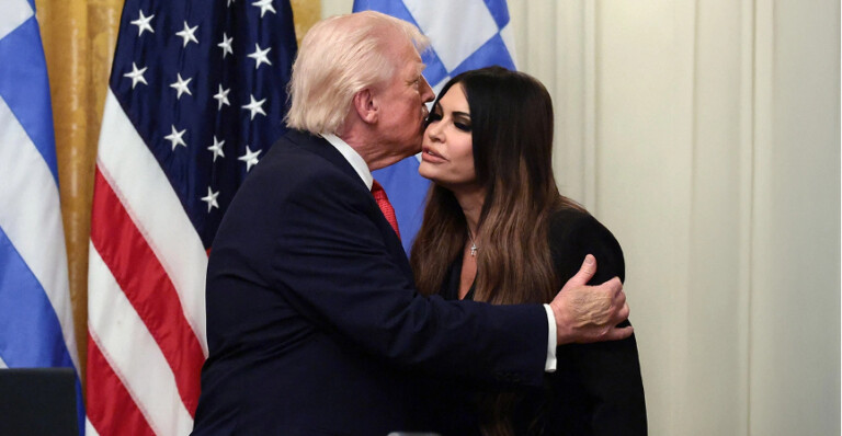 Παραιτήθηκε η Πρέσβειρα των ΗΠΑ στην Ελλάδα Κίμπερλι Γκιλφόιλ
