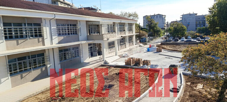 Έρχεται μπάρα στο πάρκινγκ πίσω από το Δημαρχείο