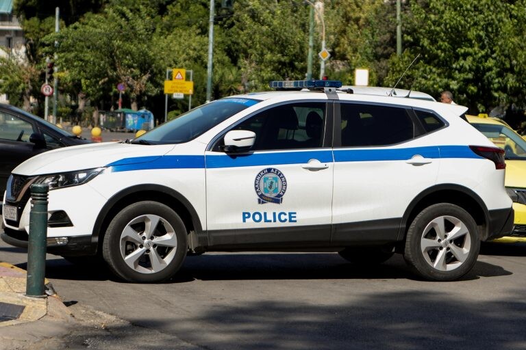 Καρδίτσα: Συλλήψεις τριών νεαρών για απάτη – Έπειθαν τα θύματα να παραδίδουν χρήματα και κοσμήματα