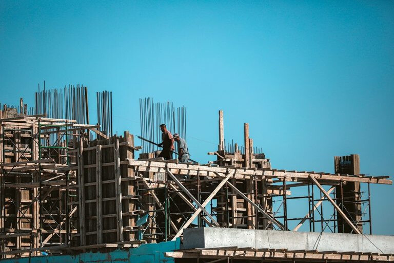 Σε πτώση η οικοδομή στη Θεσσαλία