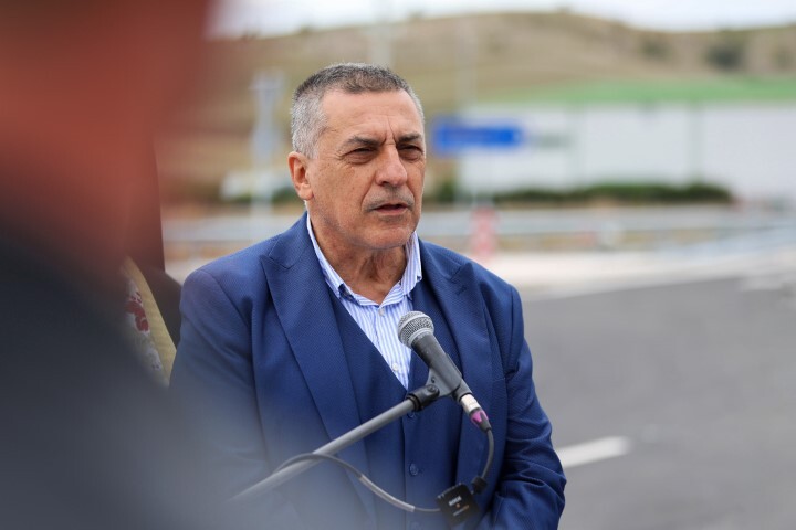 «Οι άλλοι χύσανε το αίμα τους. Ας βραχούμε λίγο» λέει ο Κουρέτας για τις παρελάσεις