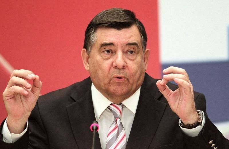 Γιώργος Καρατζαφέρης: Ο τρίτος θα τρέξει να πιει νερό από την κανάτα του Μητσοτάκη